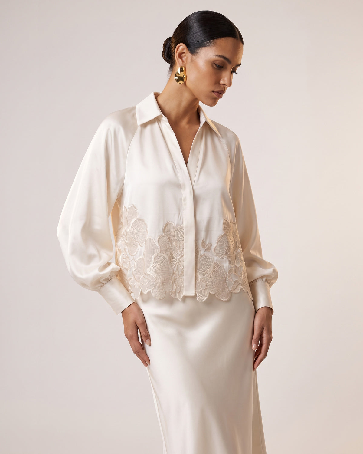 Satin Orchid-Embroidered Puff-Sleeve Shirt - Ivory